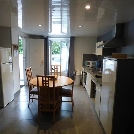 Meublé 36 M2 Entièrement Rénové Appartamento Contrexéville